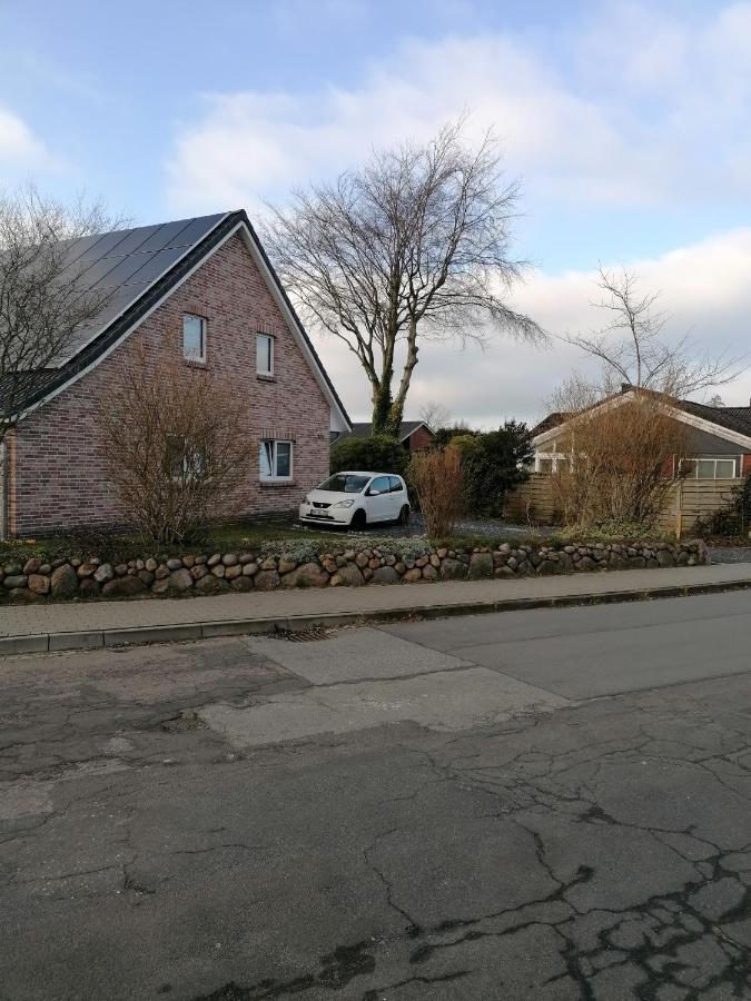 Sharky Ferienwohnung In Bahnhofsnaehe Niebüll エクステリア 写真